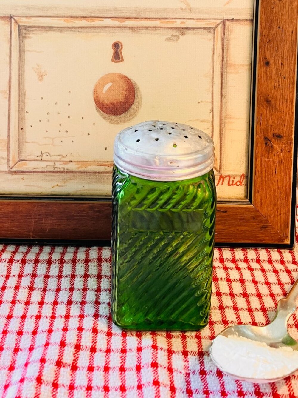 Vintage Green Glass Hoosier Style Flour/Icing Sugar Shaker With Aluminum Lid -